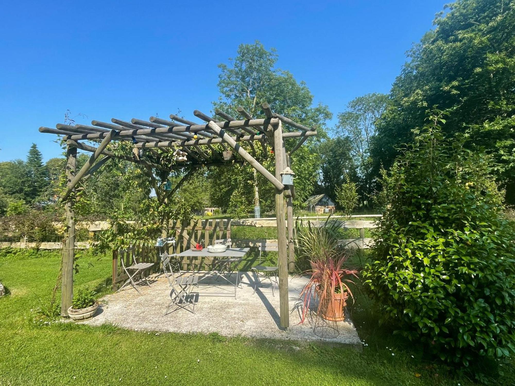 Le Clos Du Val A Loup Benarville Екстер'єр фото